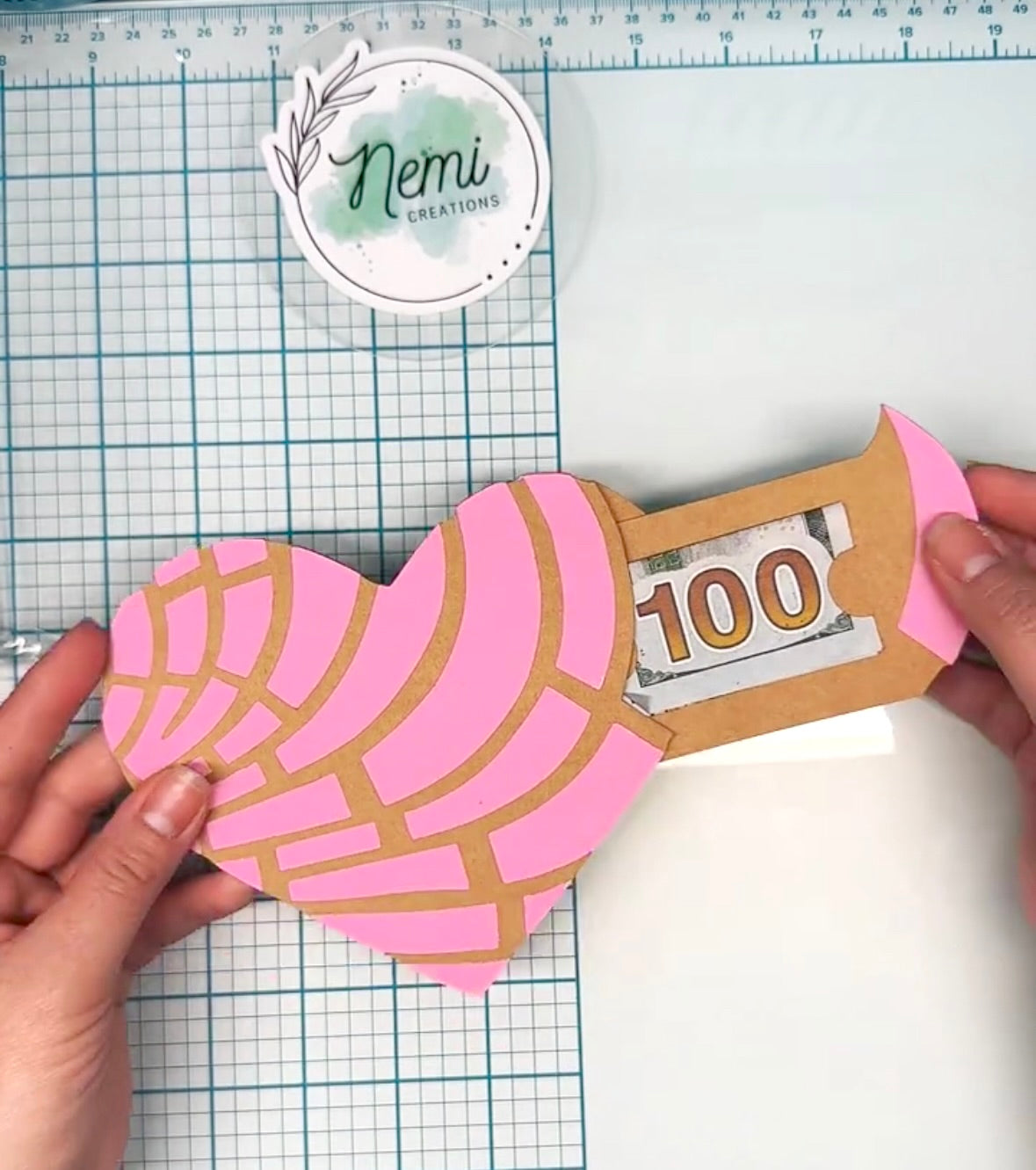 Tarjeta de dinero para cuaderno de composición